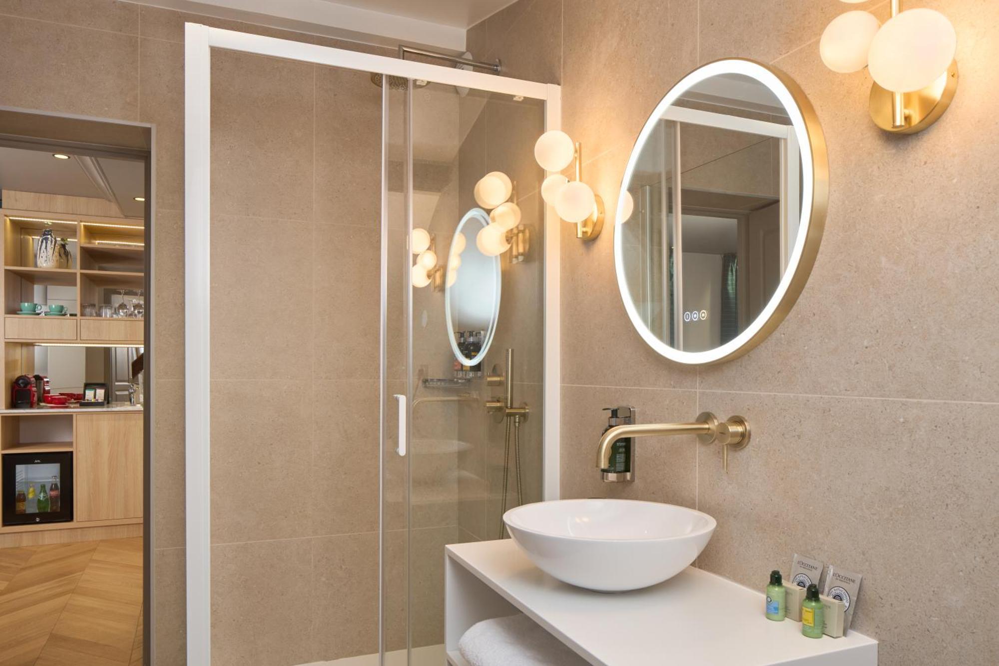 Le Robinet D'or Canal Saint Martin Hotel Parijs